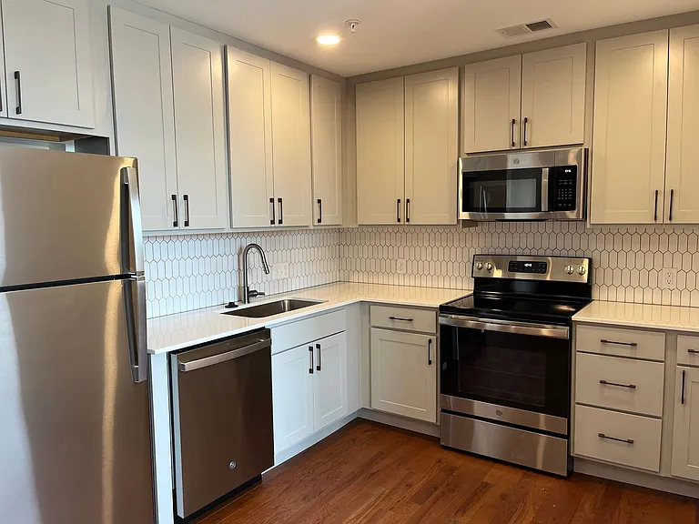 303 Greenup (NEW) — Photo 22