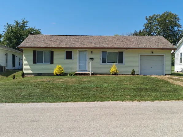 1011 N Fair St, Olney, IL 62450