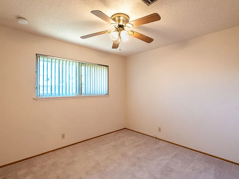 315 Heidi Dr — Photo 14