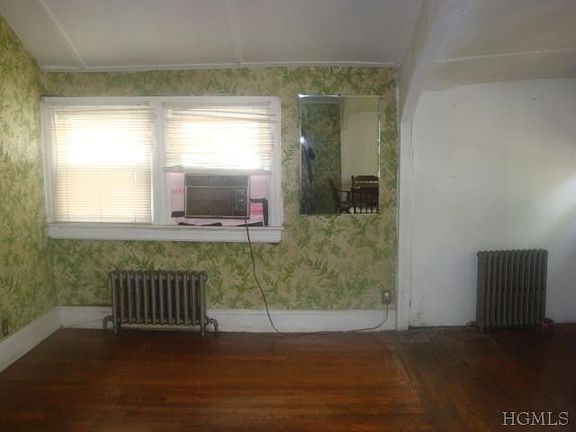4th image of 36 Edgewater Park #36B