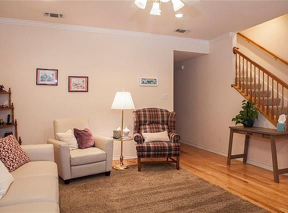 4th image of 1707 Tremont Ave
