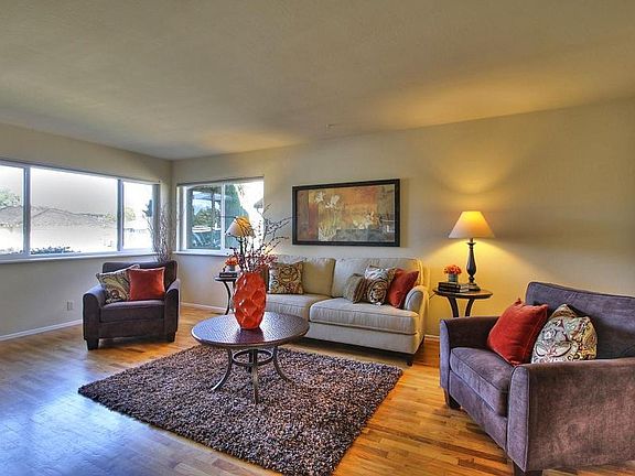 2nd image of 3120 McKinley Dr