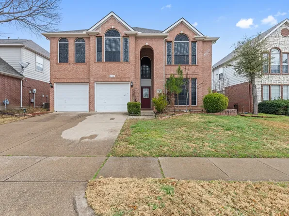 2108 Royal Oak Dr, Bedford, TX 76021