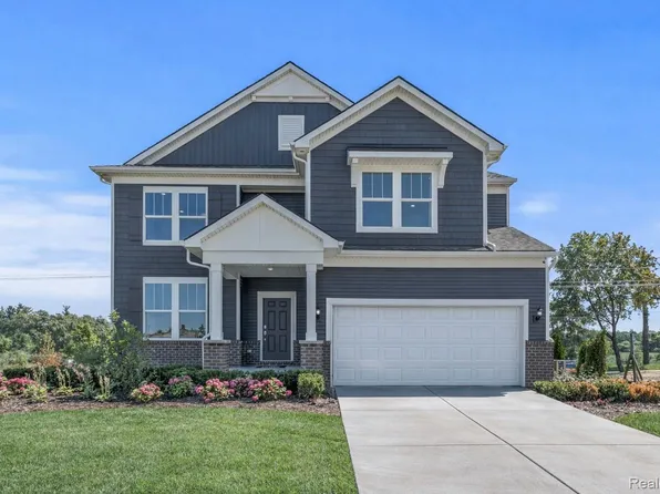 30113 Norway Dr, Lyon Township, MI 48165