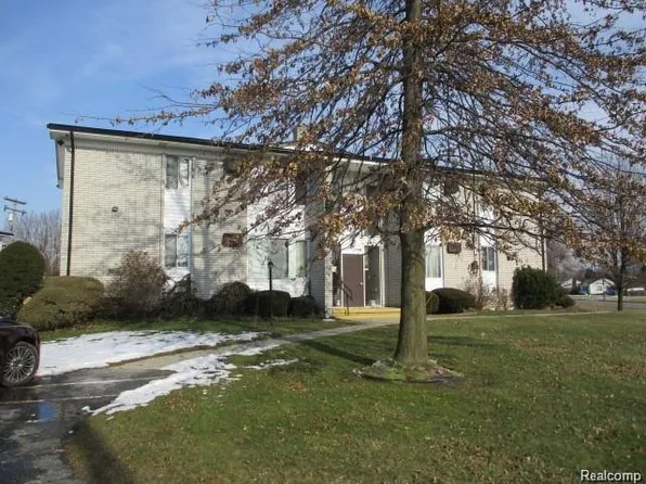 26710 Joy Rd APT 10, Redford, MI 48239