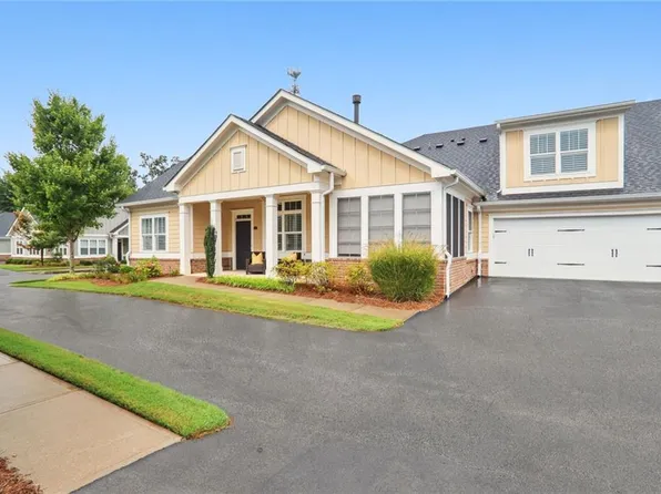 349 Cherokee Station Cir, Woodstock, GA 30188