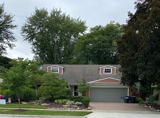 15645 Woodside St, Livonia, MI 48154