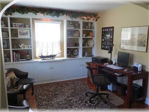 5th image of 420 Shorehaven Dr