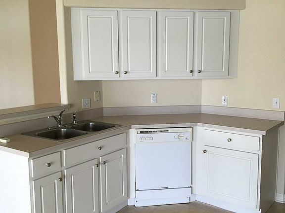 3rd image of 5687 Water Oak Ln
