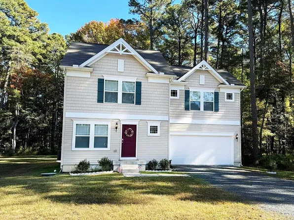 3151 Amidship Dr, Greenbackville, VA 23356