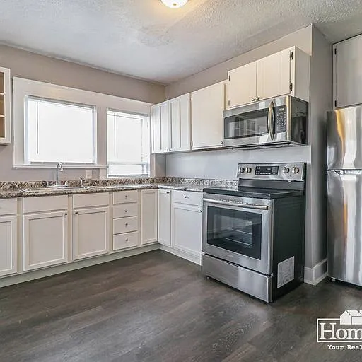 709 S 25th St — Photo 8