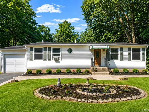 2356 Walnut Avenue, Ronkonkoma, NY 11779