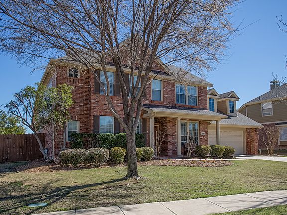 3rd image of 2608 Woodbury Dr