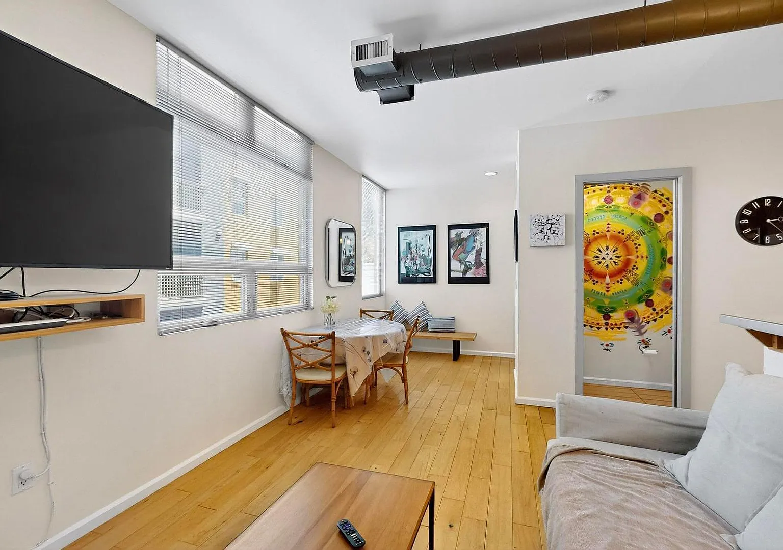 1 bed, 1.5 bath, 1033 sqft, $1,800 — Photo 3