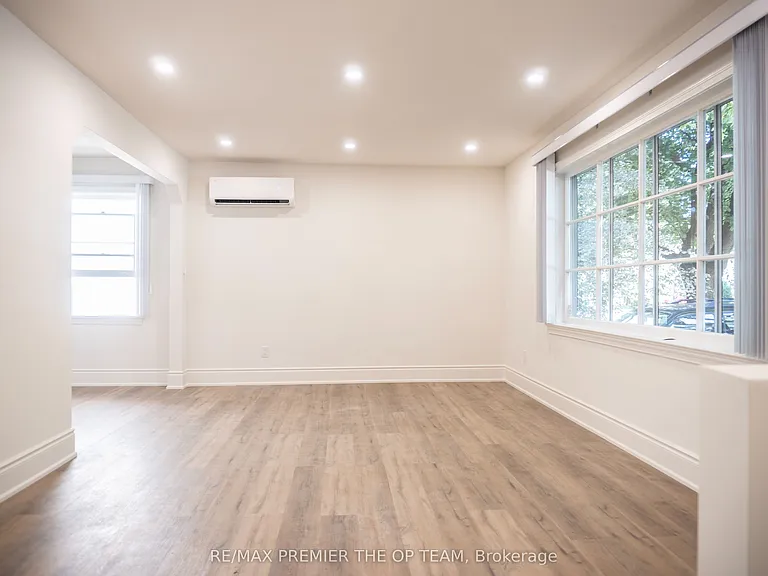 148 Martin Grove Rd #UPPER — Photo 15
