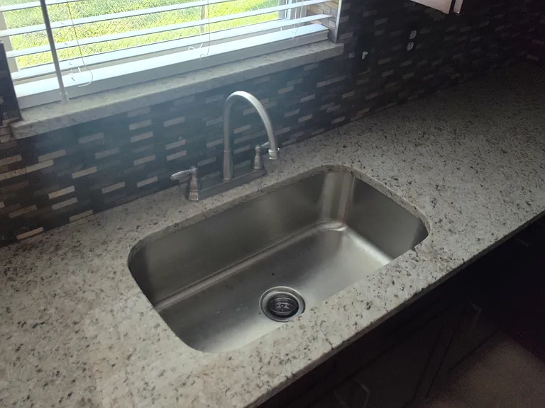 1718 N Santa Clara Ct — Photo 32