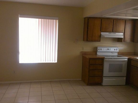 4th image of 4417 E Contessa St APT 2