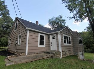 100 Teakettle Spout Rd, Mahopac, NY 10541
