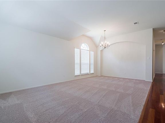 5th image of 3004 Lena Dr