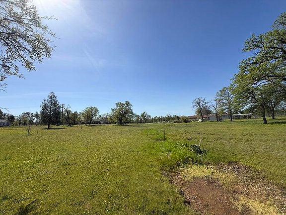 2nd image of 21752 Hidden Acres Rd
