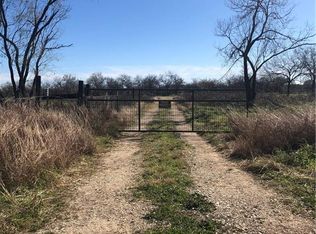 3933 Fm 671, Luling, TX 78648