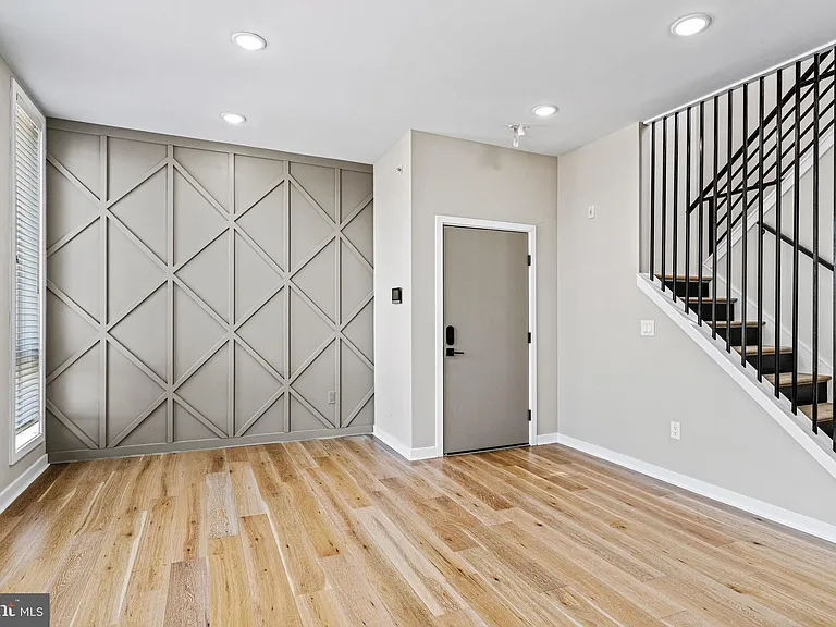 2409 N Hancock St #6 — Photo 13