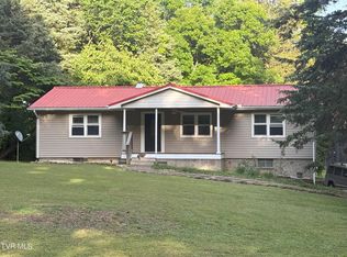 1320 Brady Rd, Newport, TN 37821
