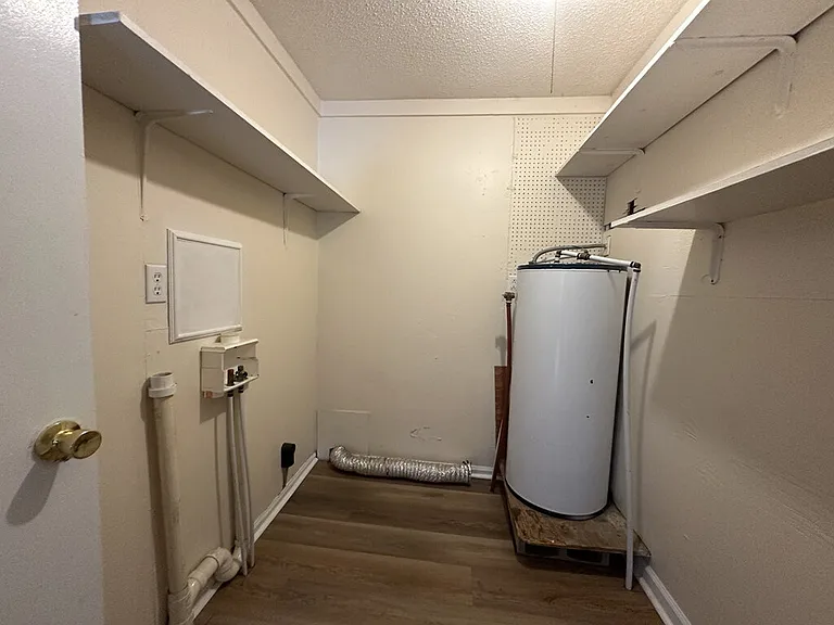 21 Crown Point Rd — Photo 13