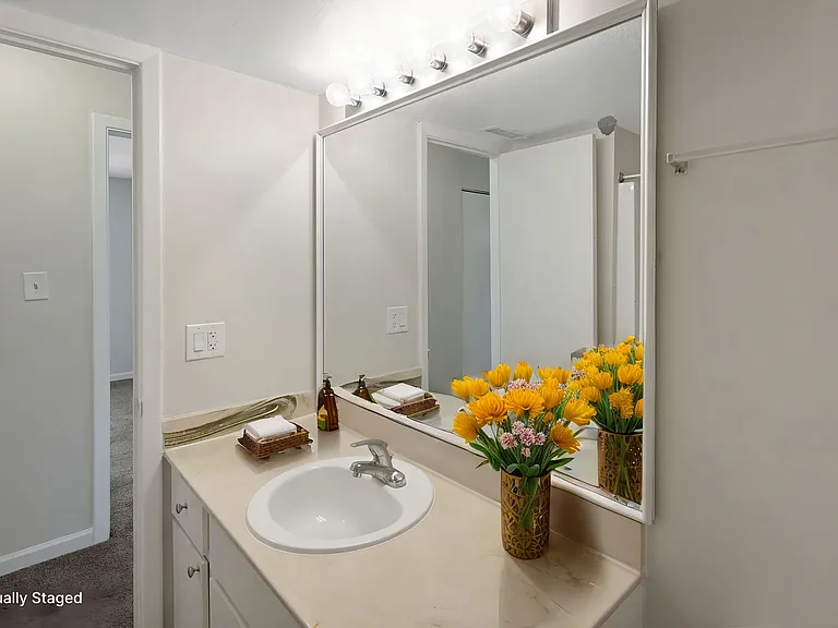 Timber Point Apartments — Photo 28