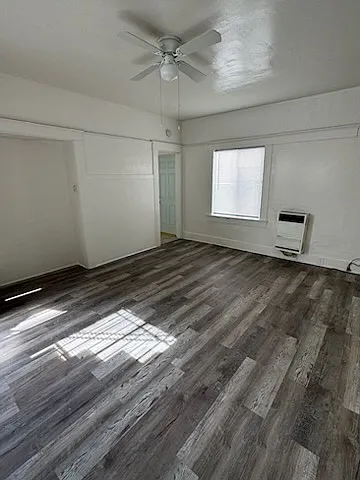324 E Esther St Photo 1