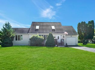 885 Old Farm Rd, Orient, NY 11957