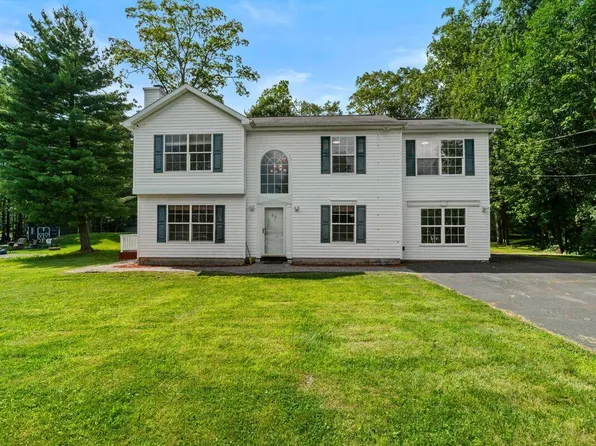 240 Timberline Dr, East Stroudsburg, PA 18301