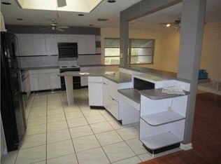 7509 Cleveland St, Hollywood, FL 33024