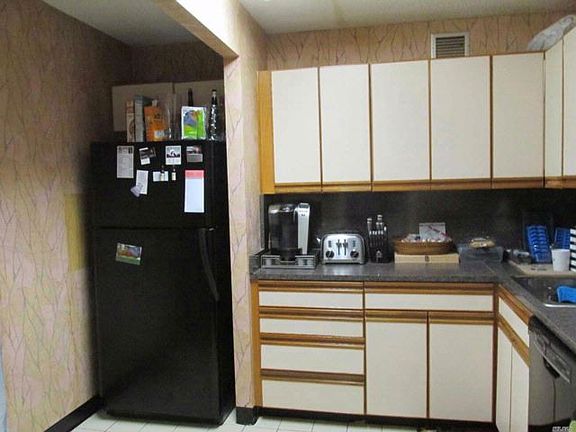 3rd image of 1 Bay Club Dr
