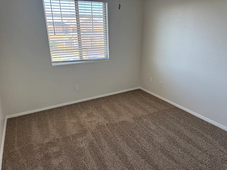 628 Bengal Bay Ave — Photo 6
