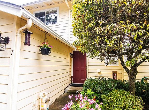 2nd image of 21327 76th Ave W #B7