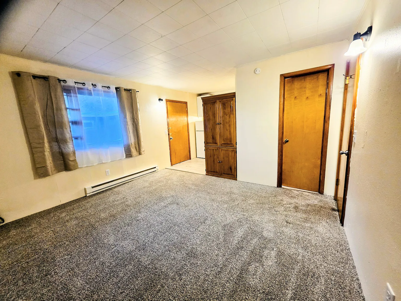 Studio, 250 sqft, $950 — Photo 1