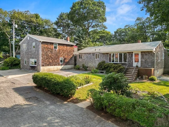 14 Paradis Cir, Rockport, MA 01966