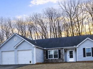 8455 River Bluff Pl, Ball Ground, GA 30107