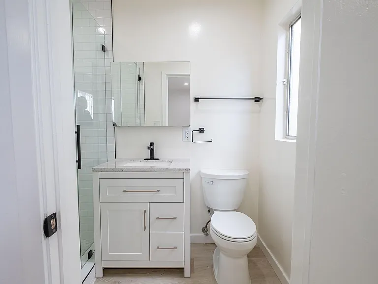 608 Illinois Ct #3 — Photo 22