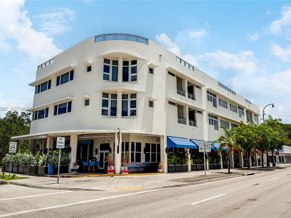 6701 Biscayne Blvd #204