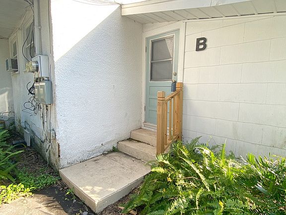 3rd image of 1912 Chamberlin St APT B