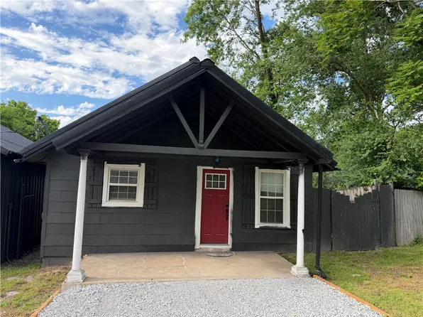 813 E Central St, Siloam Springs, AR 72761