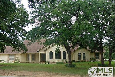 1st image of 105 Oak Trail Dr