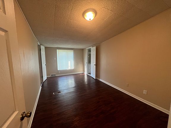 5th image of 23200 Berkley Ave