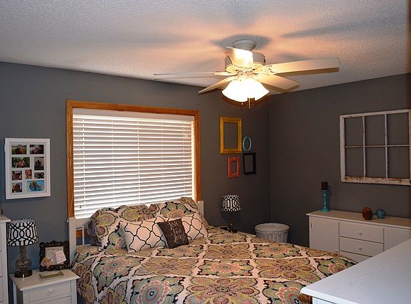4th image of 710 Lilac Dr