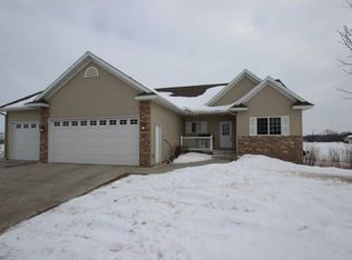 23010 Topaz St, Saint Cloud, MN 56301