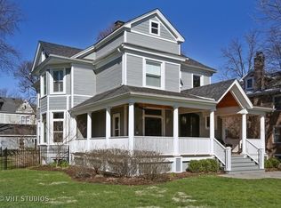 604 N Wheaton Ave, Wheaton, IL 60187