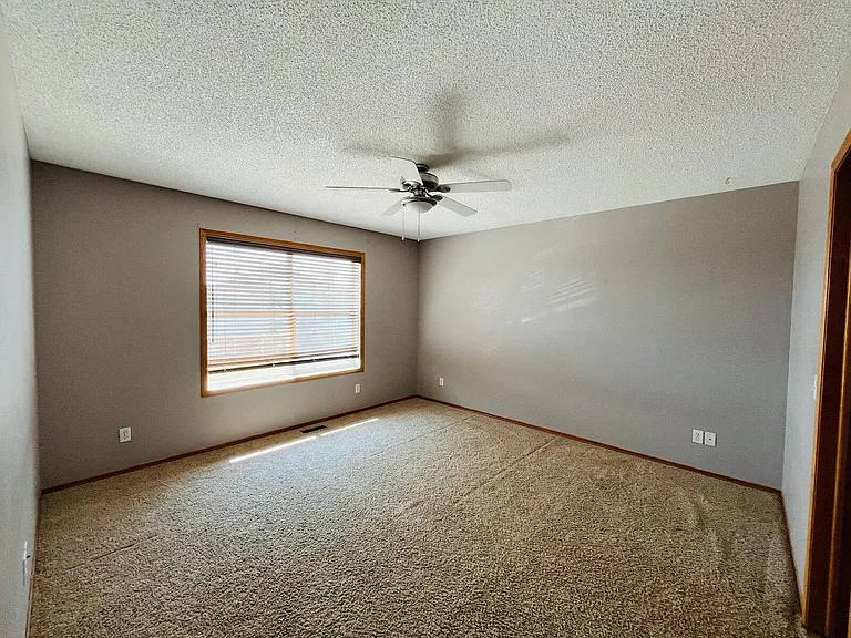 937 Arbour Lake Rd NW — Photo 6