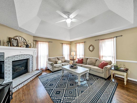 5th image of 205 Stockmoor Rd